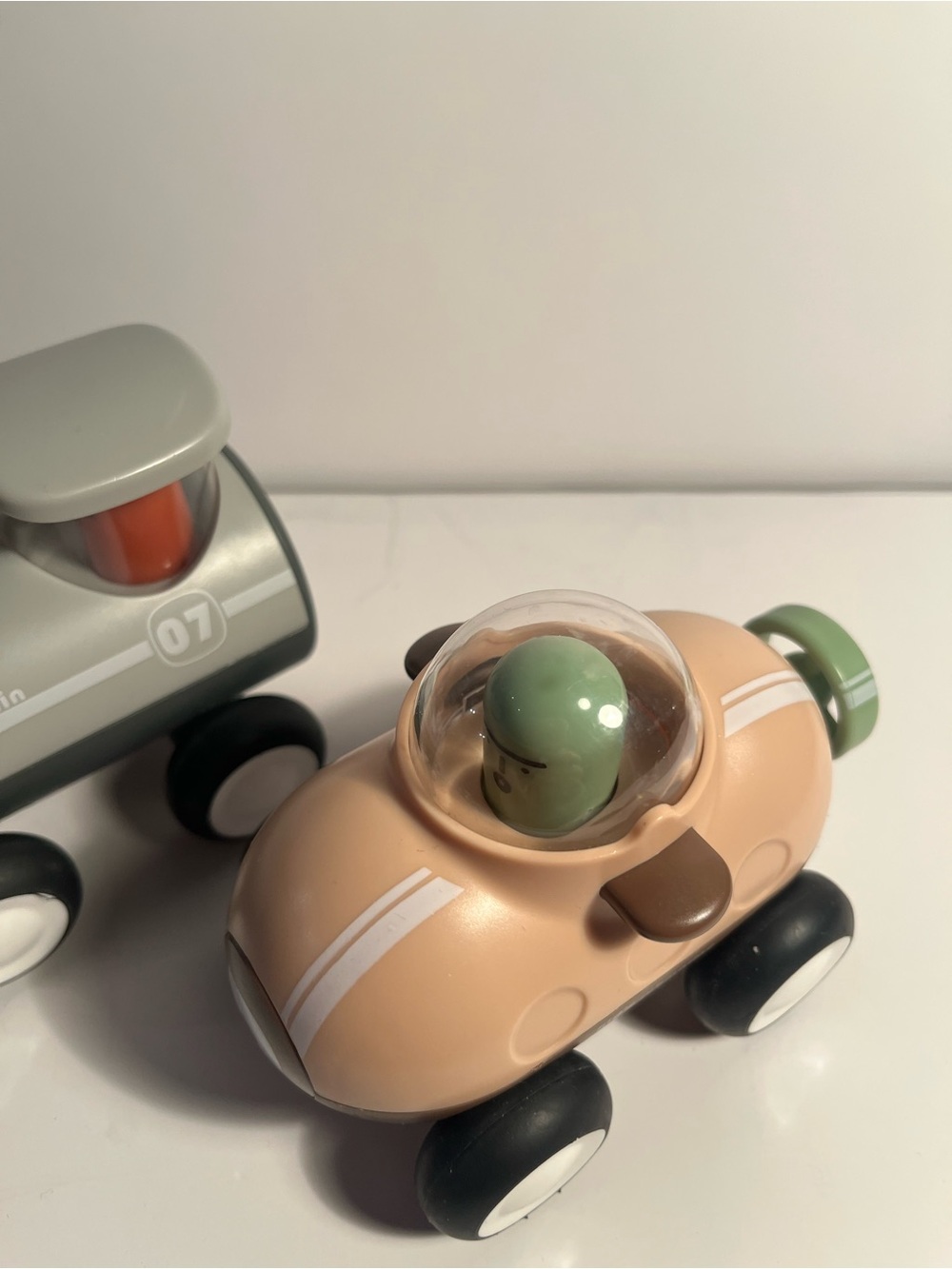 Boutique plastic transportation toys ๐๐๐๐๐ - Picture 7 of 7